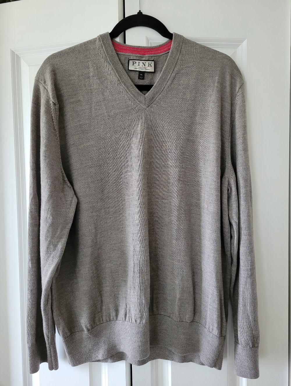 PINK THOMAS JERMYN St LONDON Men's Wool V-Neck Sweater in Heather Taupe